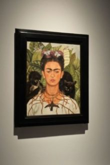 Autoritratto con collana di spine, Frida