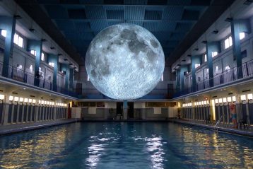 Luke Jerram_Luna a Sa Manifest