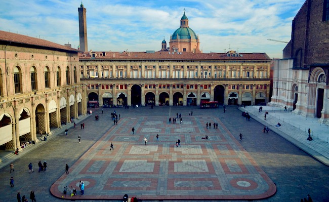 piazza grande bologna