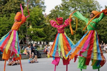 Zebra Theater on Stilts_Color Dancers
