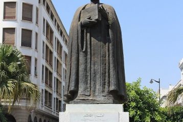 Statua di Ibn Khaldun a Tunisi